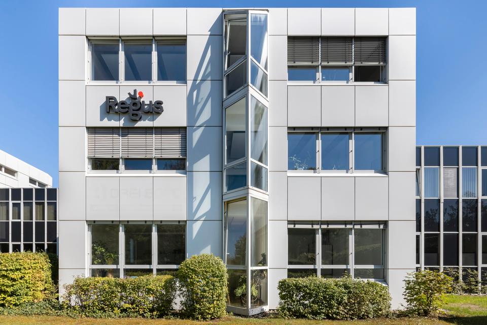 Thumbnail-Privater Büroraum für 2 Person in REGUS Docks Ismaning