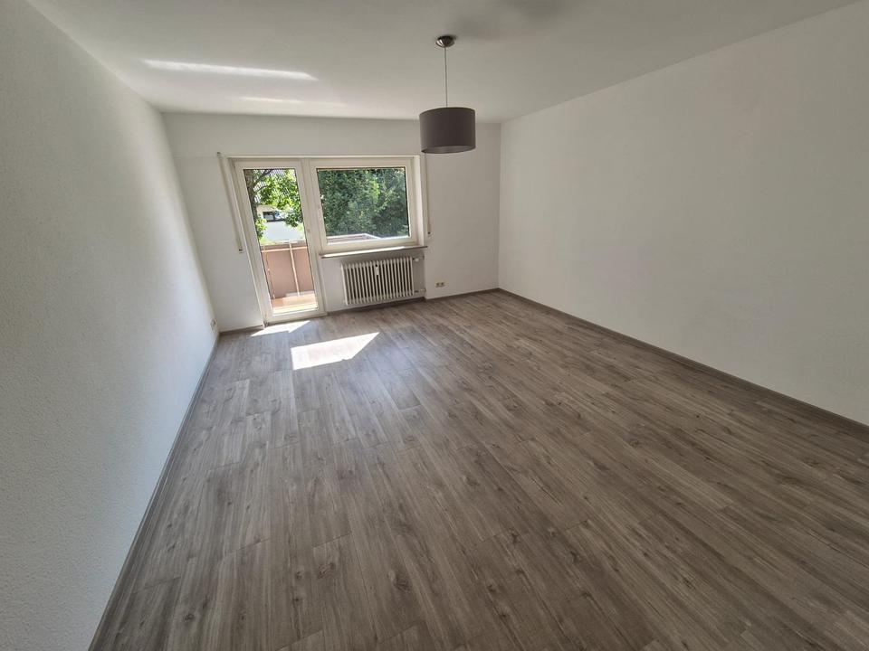 Thumbnail-Attraktiv geschnittene 2,5-Zimmer Wohnung mit großem Süd-Balkon