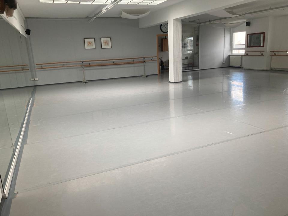 Thumbnail-Untermiete Tanzstudio Vormittags frei - Westerbach, Frankfurt a.M