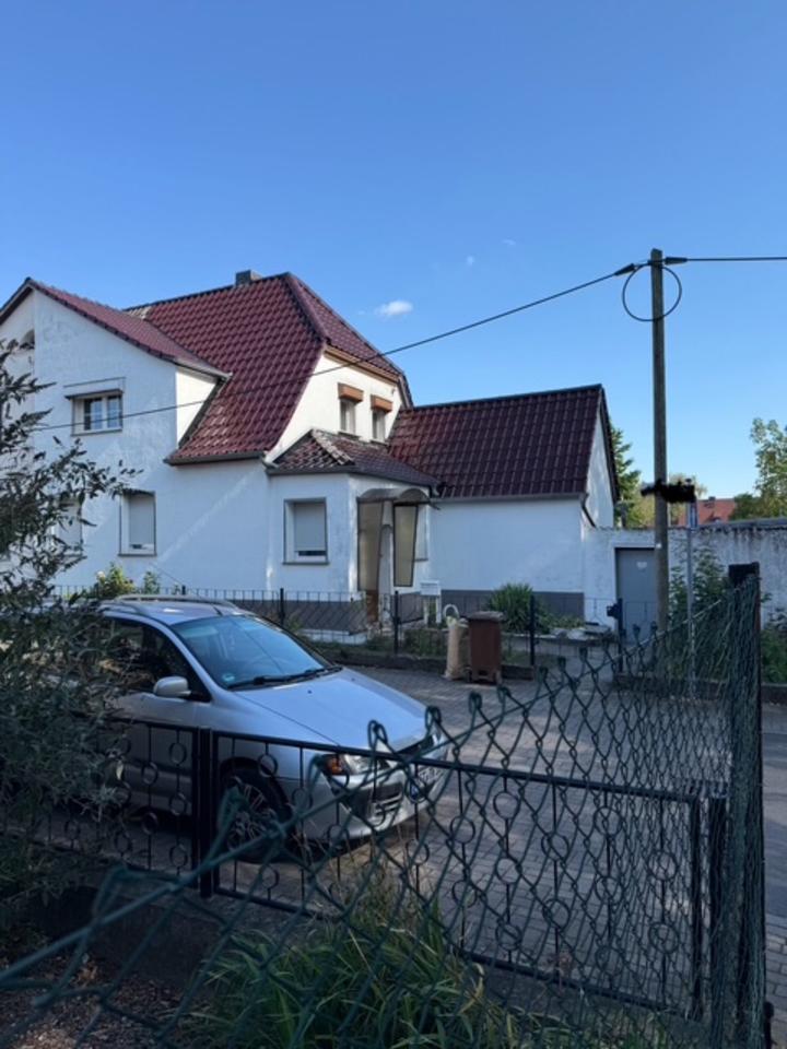 Thumbnail-Doppelhaushälfte in Staßfurt auf großem Grundstück