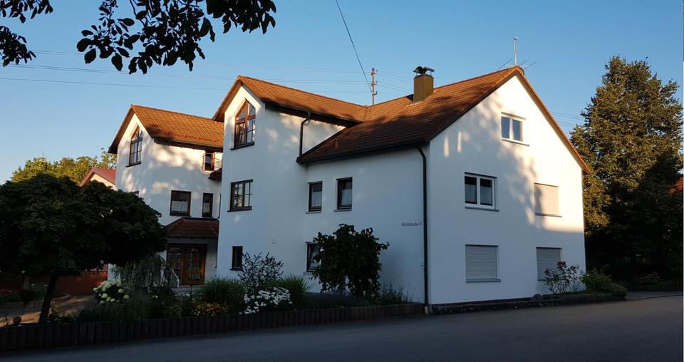 Thumbnail-Erstbezug nach Renovierung: 5-Zi-Whg. mit Balkon in Dunstelkingen