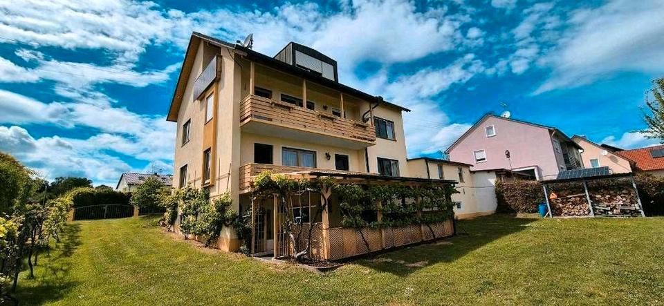 Thumbnail-Dreifamilienhaus mit Weitblick