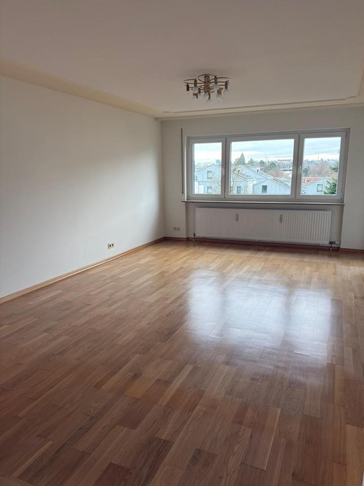 Thumbnail-Großzügige,helle 3,5 -Zimmer-Wohnung zu vermieten in Eglosheim