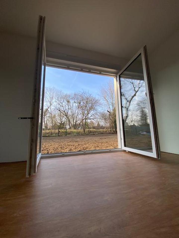 Thumbnail-4,5 Zimmer-Wohnung mit ca. 350 m² eigenen Garten