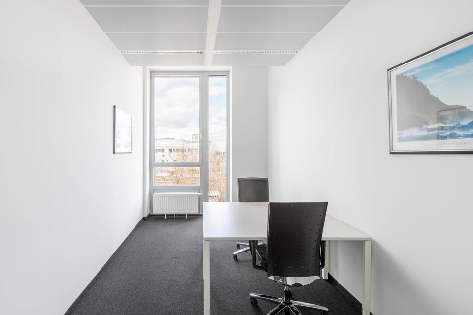 Thumbnail-Privater Büroraum für 1 Person in Regus Westend