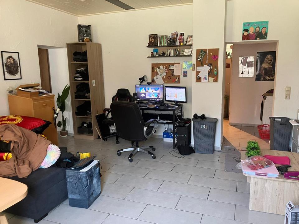 Thumbnail-2 ZKB In Hofstr. 12 mit Balkon, renoviert.