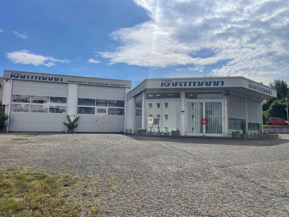 Thumbnail-Wohn- und Geschäftshaus mit Fahrzeughalle