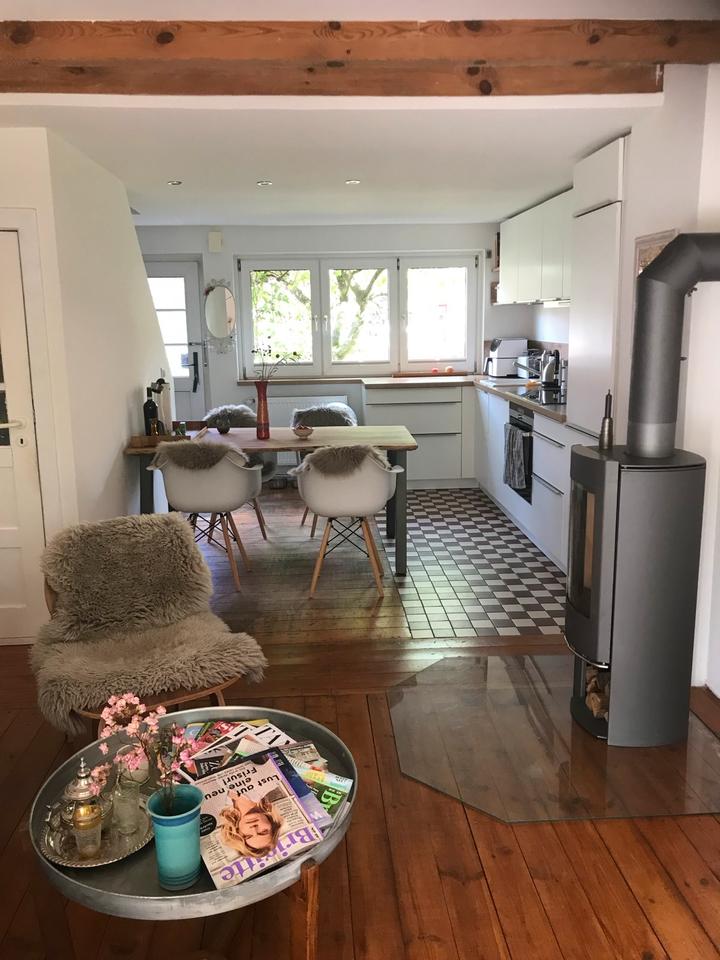 Thumbnail-Wohnen wie im Ferienhaus: Häuschen mit Kamin und Garten