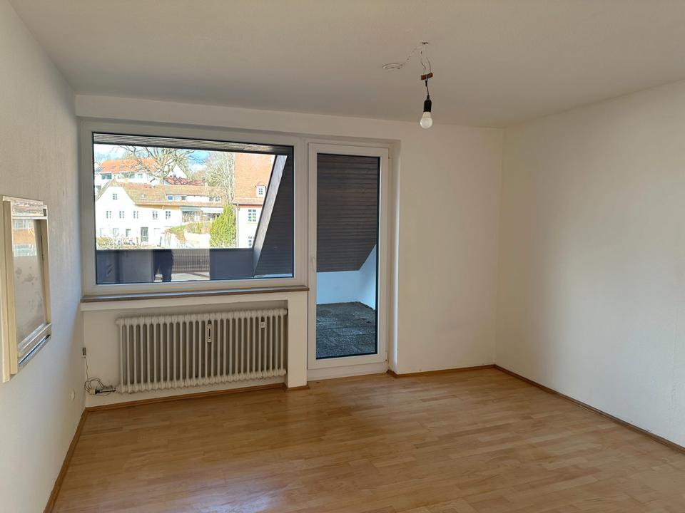 Thumbnail-Attraktive 4 Zi-Wohnung mit Dachterrasse in der Innenstadt