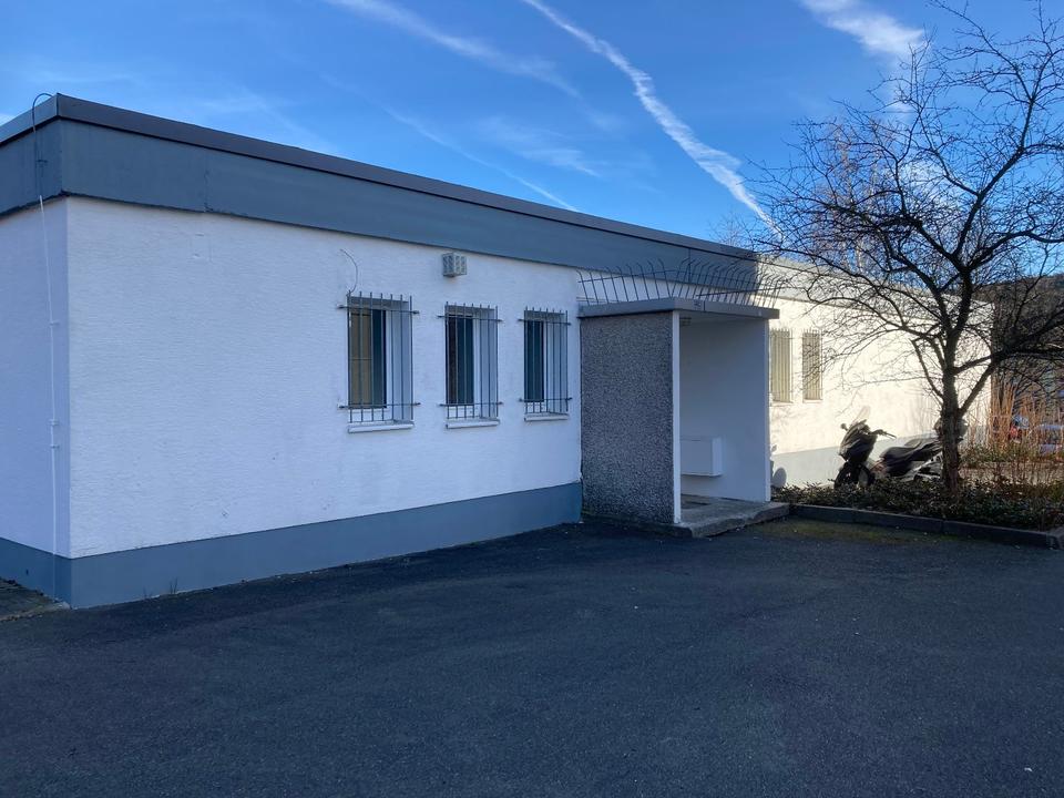 Thumbnail-Gewerbehalle mit Büroräumen,zentr. Lage Teil o.Komplettvermietung