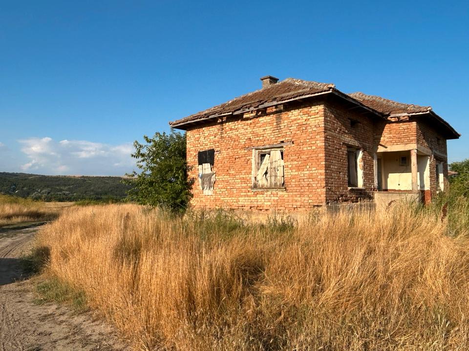Thumbnail-Sanierungsobjekt in Idylle in Debovo - Bulgarien