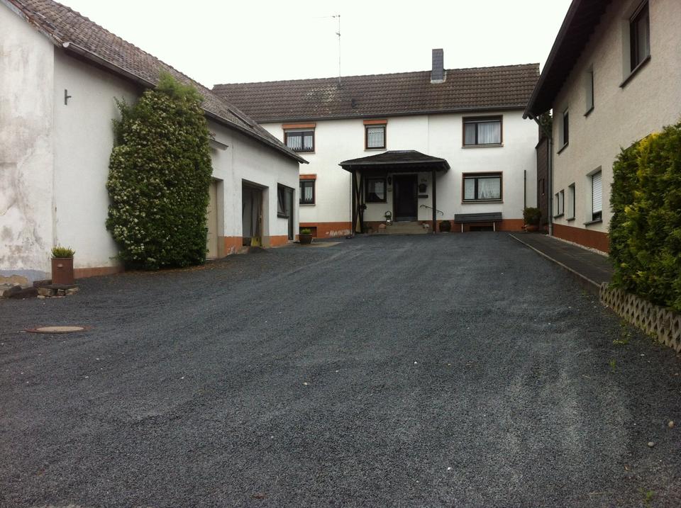 Thumbnail-Haus mit Garagen, Hof und Garten in Königswinter Quirrenbach