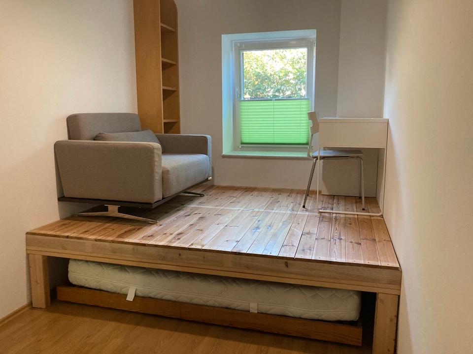 Thumbnail-WG-Zimmer (11,7qm) mit eigenem Bad, OHNE Küche, für Pendlern