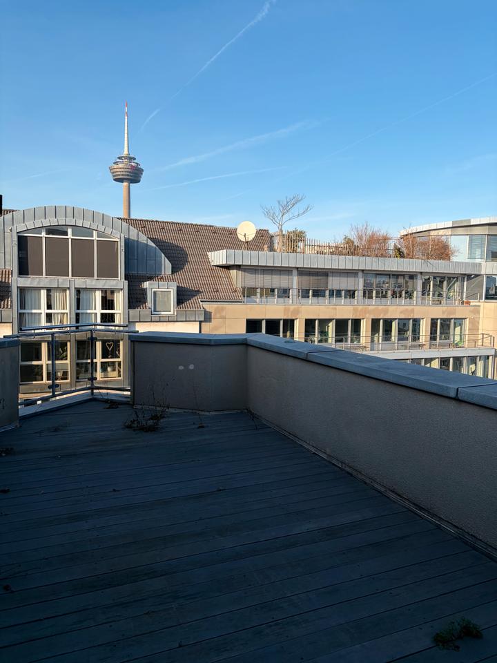 Thumbnail-Belgisches Viertel - Exkl. Penthouse, 3,5 Zimmer, Dachterasse