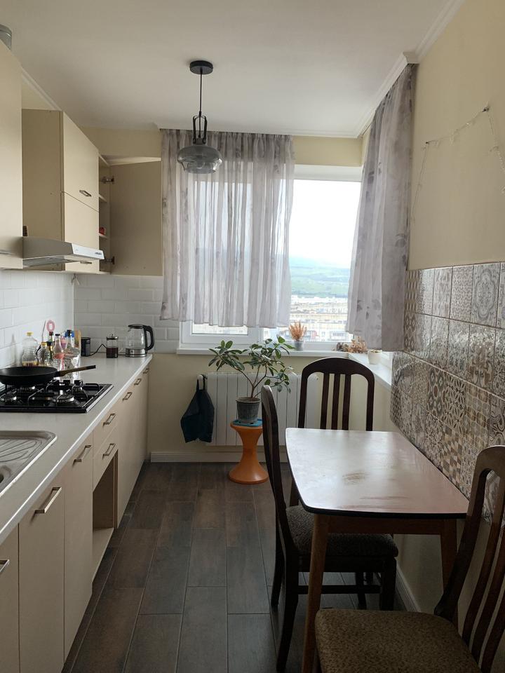 Thumbnail-TiflisGeorgien 80qm möbliertest Apartment zur Miete