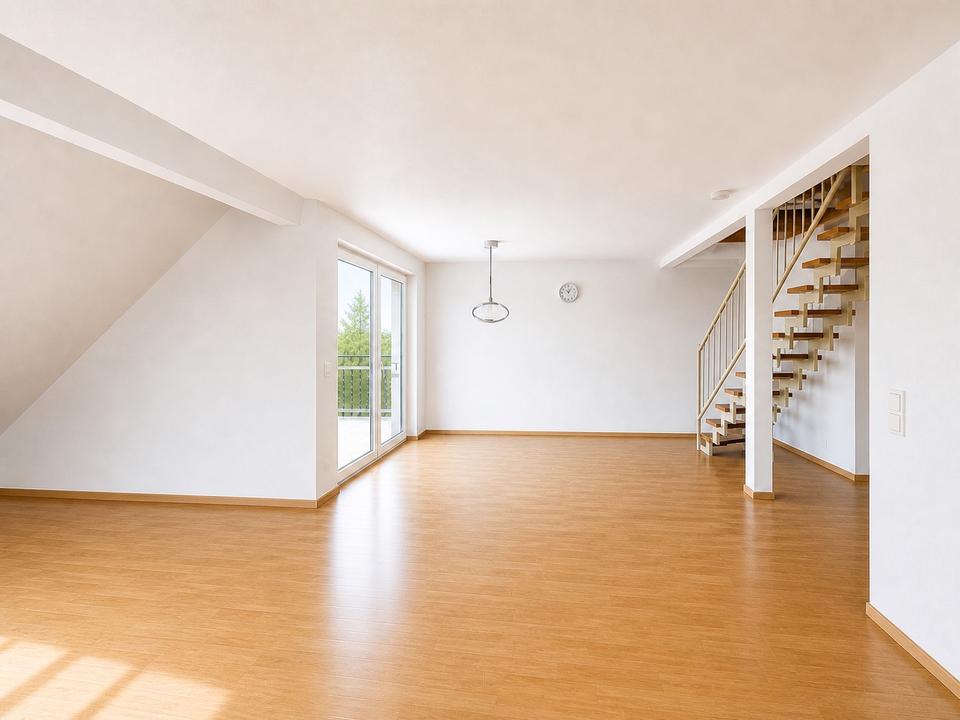 Thumbnail-Großzügige 90 m² Maisonette mit Galerie, Balkon & Garage