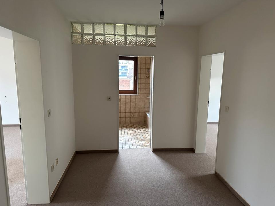 Thumbnail-60 qm - City - Balkon - Stellplatz - Keller - Badewanne