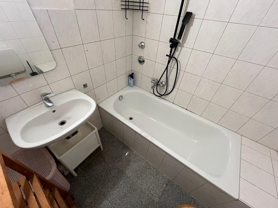 Thumbnail-3 Zimmer Wohnung auch WG geeignet mit Balkon Loggia