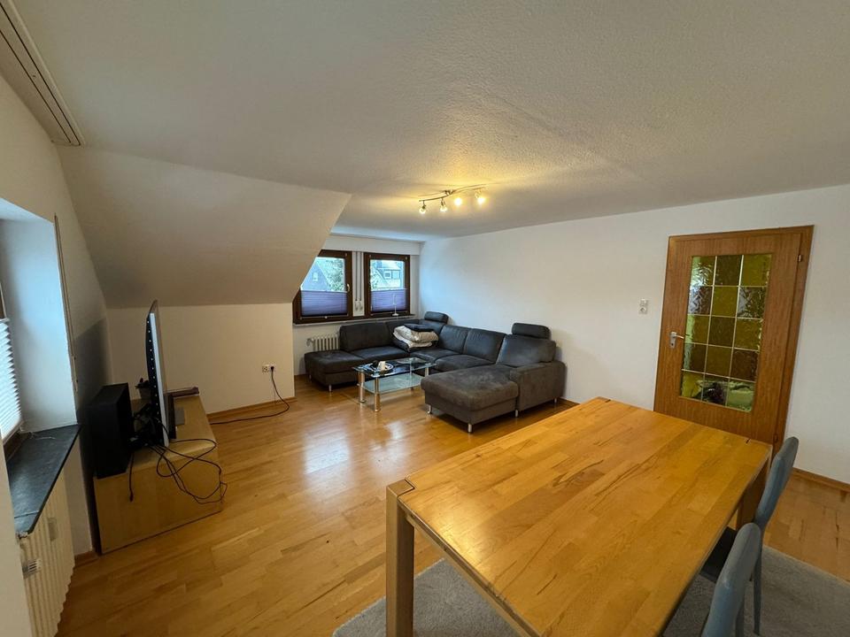 Thumbnail-Helle drei Zimmer Dachgeschoss Wohnung Bonn- Röttgen