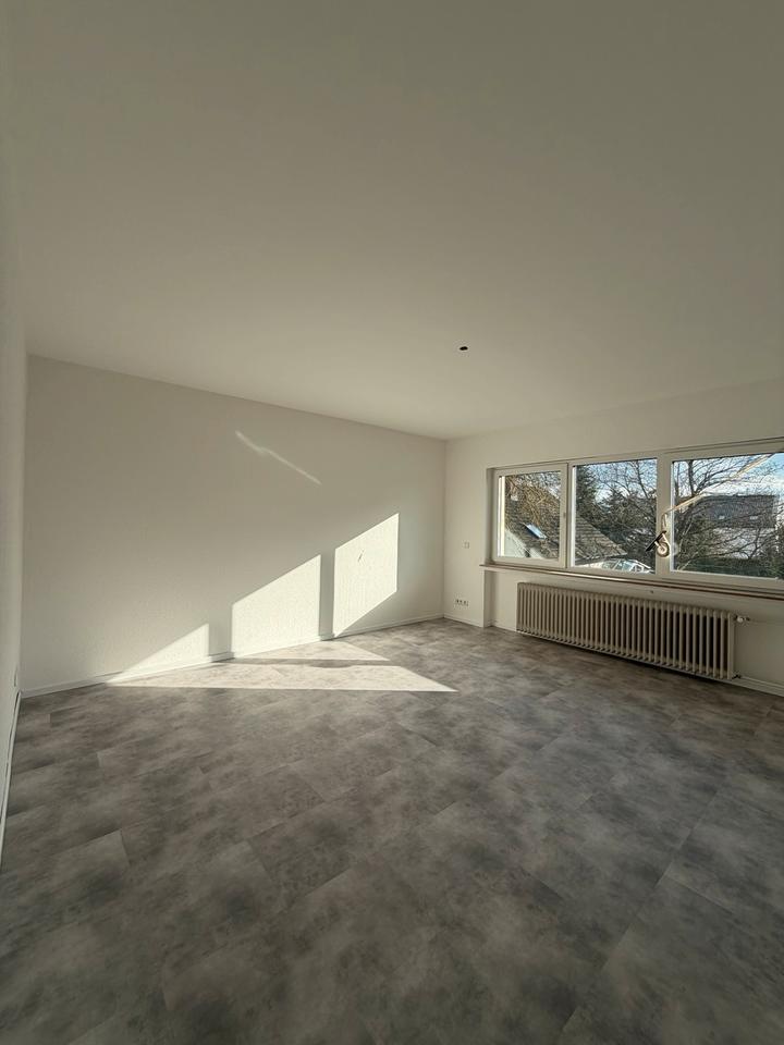 Thumbnail-Neu sanierte 3-Zimmer-Wohnung mit Terrasse in Gi-Wieseck