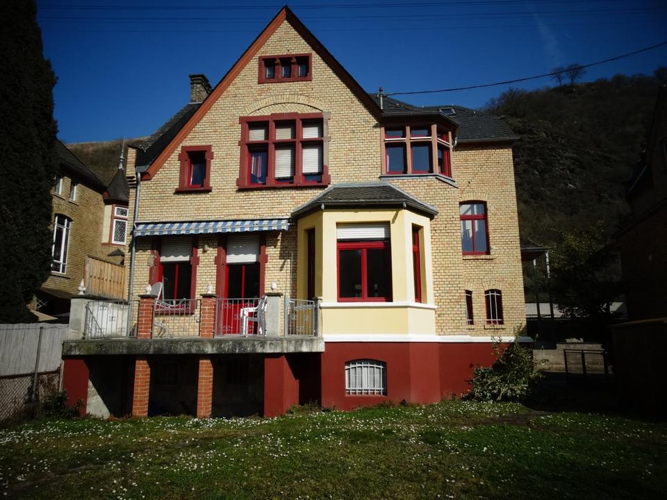 Thumbnail-Wohnhaus - Stilvolle Villa mit Garten zum Rhein