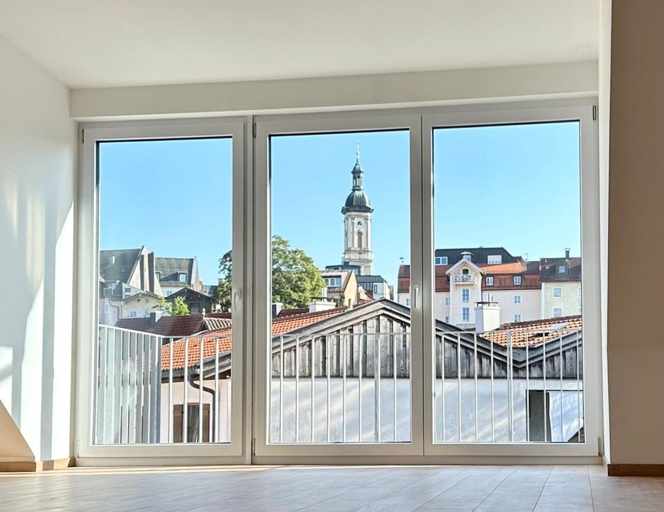 Thumbnail-Großzügige, helle Dachgeschoßwohnung mit Balkon in der Innenstadt