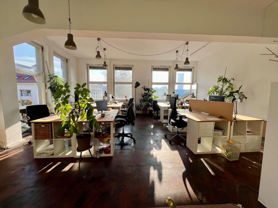 Thumbnail-Geteilter Arbeitsplatz in kreativer Bürogemeinschaft – Neukölln