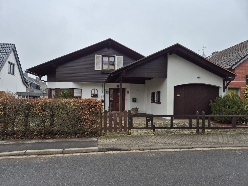 Thumbnail-Freistehendes Einfamilienhaus