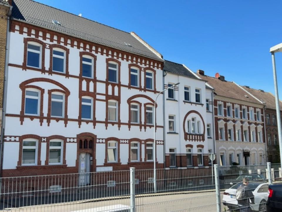 Thumbnail-Schöne 4-Zimmer Wohnung mit Balkon zu vermieten