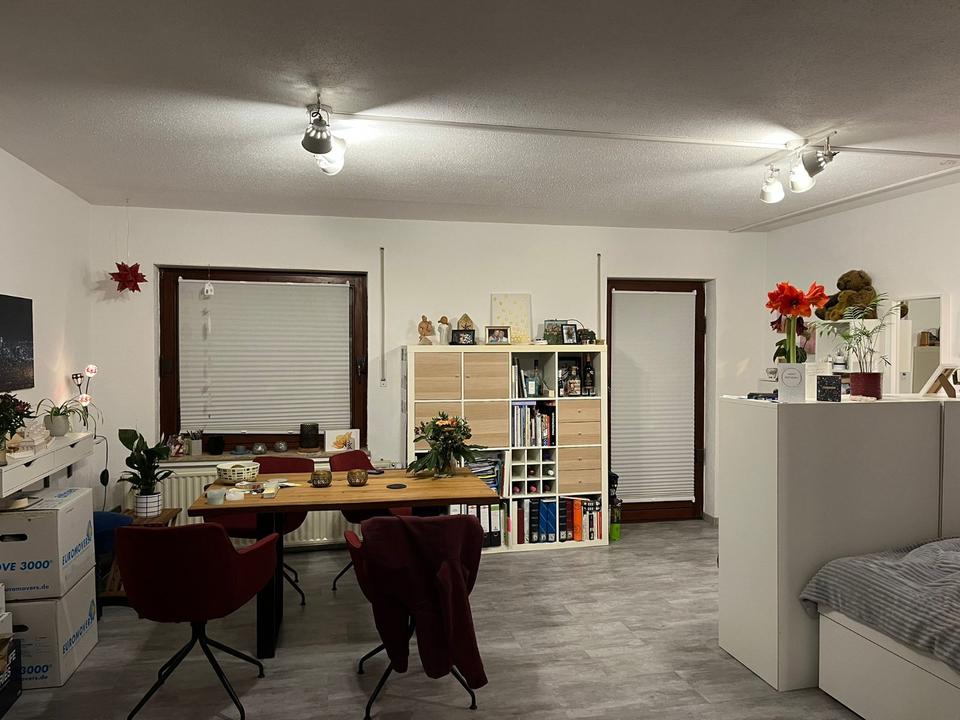 Thumbnail-helle 1 Zimmer Wohnung mit Terasse