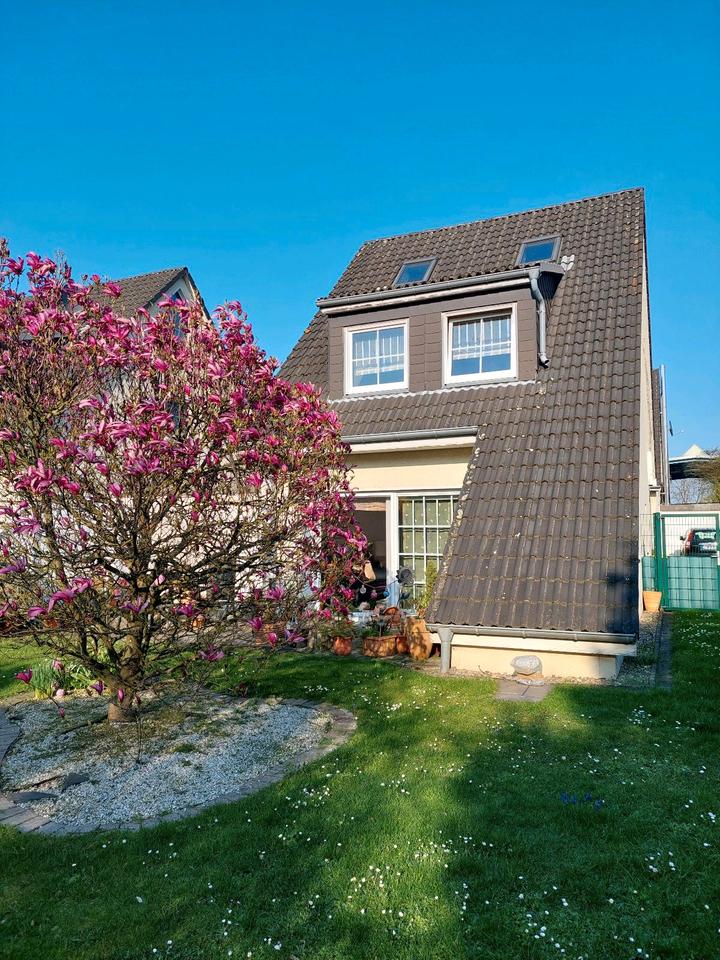 Thumbnail-Freistehendes EFH mit Garage und Blick ins Grüne - provisionsfrei