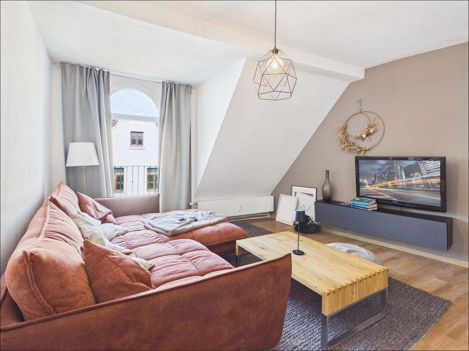 Thumbnail-Viel Platz mitten in der Stadt - außergewöhnliche 4 Zimmer Wohnung mit EBK in der Fußgängerzone