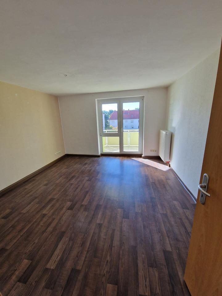Thumbnail-3-Raum-Wohnung, zentral gelegen, gut gedämmt