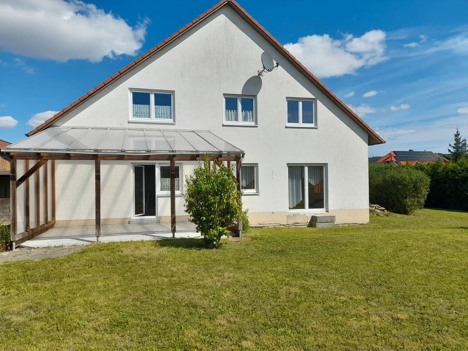 Thumbnail-Zweifamilienhaus mit großem Grundstück mit Bahnanschluss
