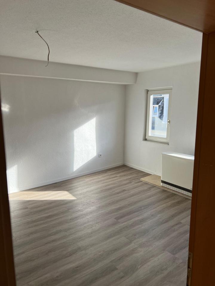 Thumbnail-Neu Renovierte 2-Zimmer-Wohnung mitten in Holzappel