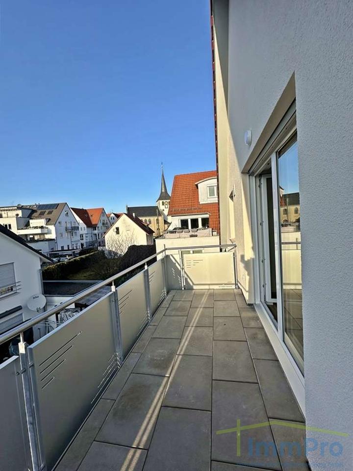 Thumbnail-Erstbezug: Moderne Neubau-Dachgeschosswohnung mit Balkon in Gäufelden-Nebringen