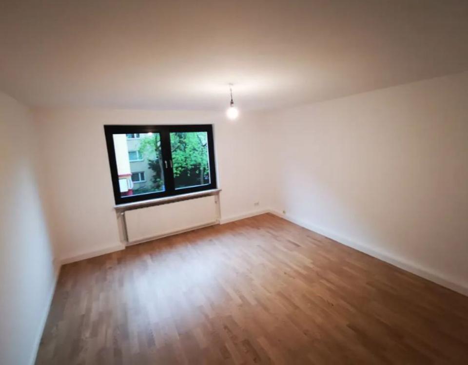 Thumbnail-Schöne, zentral gelegene 3-Zimmer Wohnung mit Terrasse und EBK