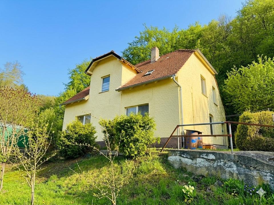 Thumbnail-Charmantes Zweifamilienhaus in schöner Lage