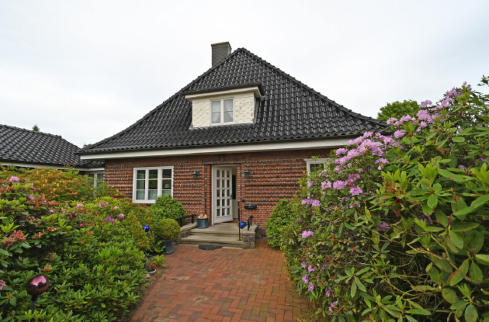 Thumbnail-Einfamilienhaus mit Garten in Enge-Sande zu vermieten