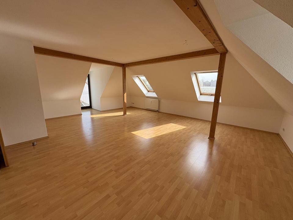 Thumbnail-Helle 3-Raum-Wohnung mit schönem Balkon in Zwickau