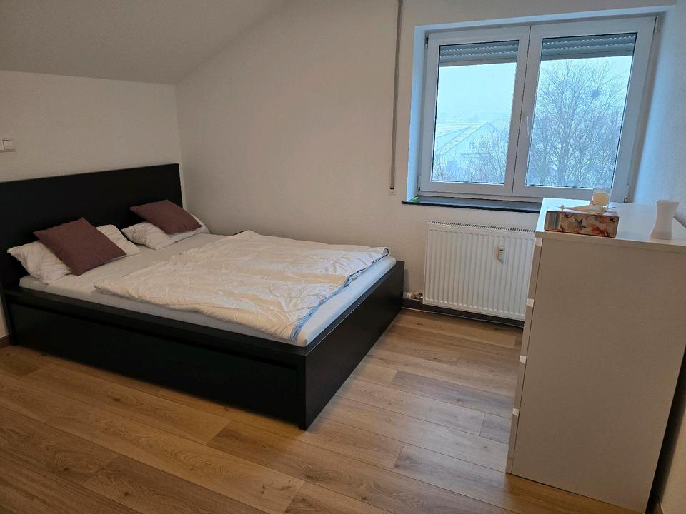 Thumbnail-Möblierte Dachgeschosswohnung