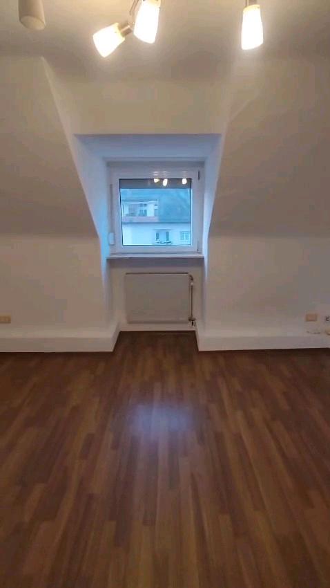 Thumbnail-zum vermieten dachwonung