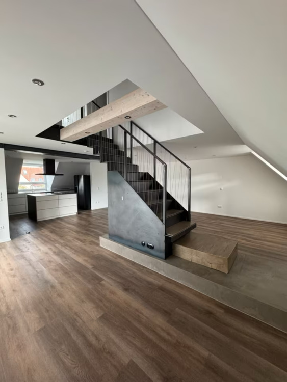 Thumbnail-Stilvolle 3-Raum-Maisonette-Wohnung