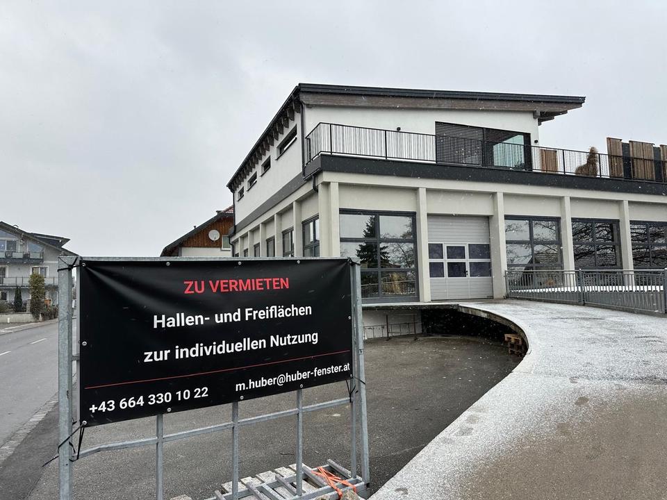 Thumbnail-Hallenfläche Premium, in 5131 Franking, PV- Glasfaser Wasser