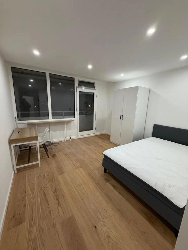 Thumbnail-Helles 18 m² Zimmer mit Balkon in zentraler Lage – sofort verfügbar
