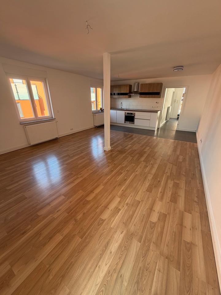 Thumbnail-Helle 3 Zimmer Dachgeschosswohnung mit Balkon in Ettlingen