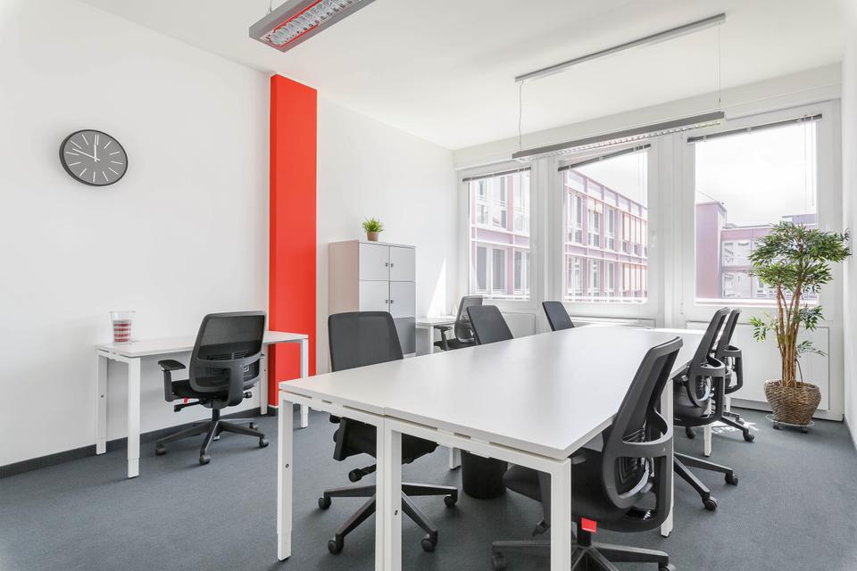 Thumbnail-Privater Büroraum für 5 Person in Regus Neue Messe Riem