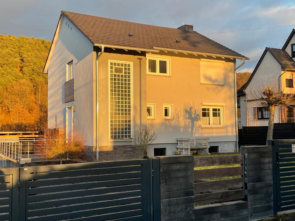 Thumbnail-Freistehendes Einfamilienhaus in Bruchmühlbach