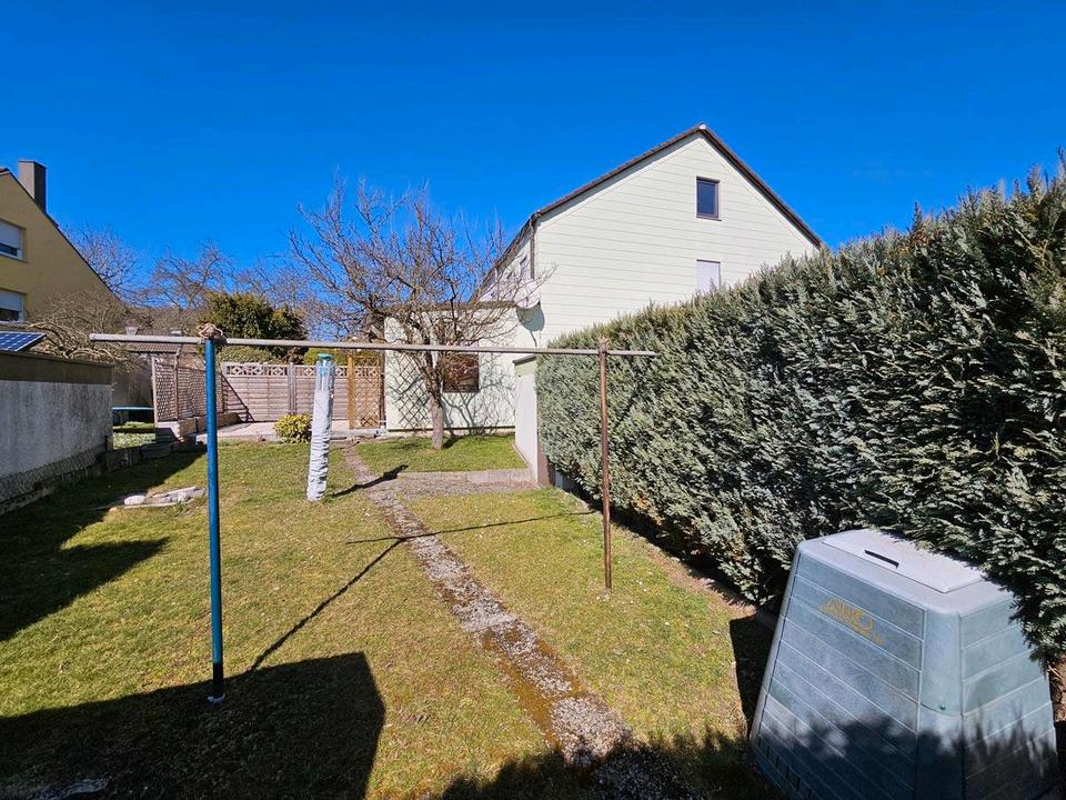 Thumbnail-Reiheneckhaus mit Garten, zwei Garagen in Bayreuth - Top Lage