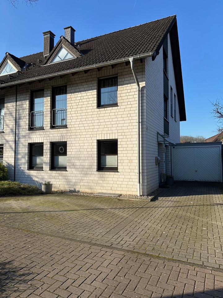 Thumbnail-Großzügige Doppelhaushälfte mit Einliegerwohnung, Dinslaken-Bruch